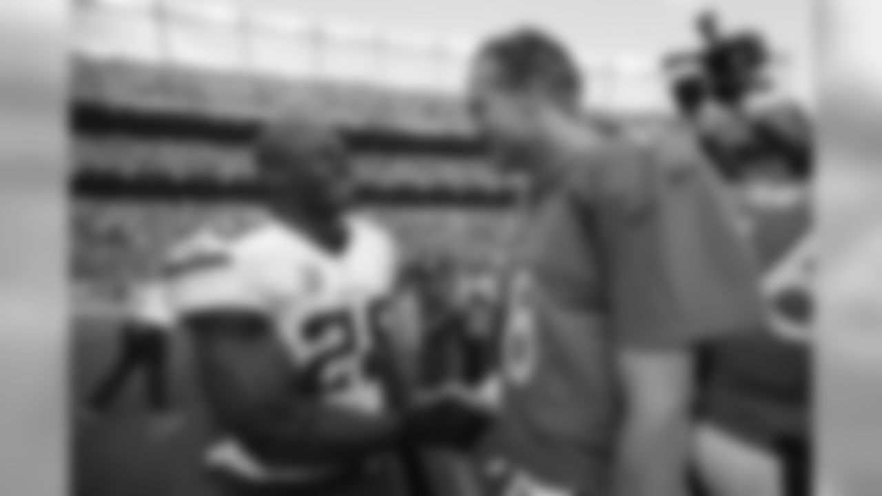 Quarterback Peyton Manning (18) and Minnesota Vikings running back Adrian Peterson (28) shake hands after the game against the Minnesota Vikings at Sports Authority Field at Mile High in Denver on October 4, 2015.
Photo by Gabriel Christus