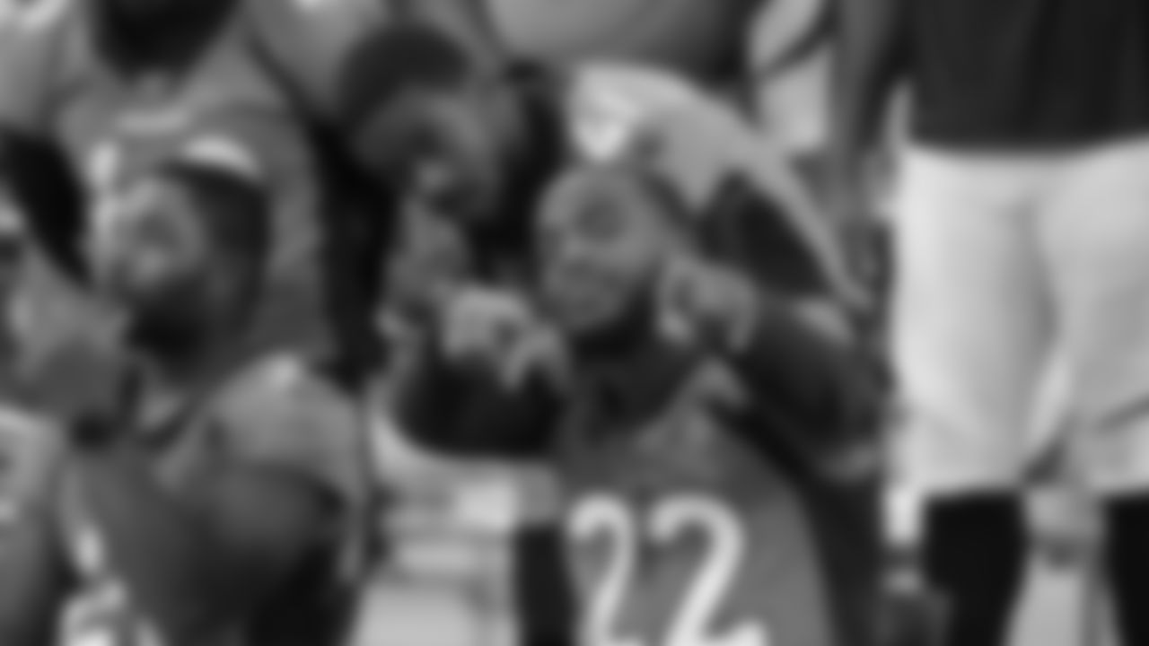 De'Vante Bausby and Kareem Jackson at the annual team photo on September 28, 2019. (Photo by Ben Swanson)