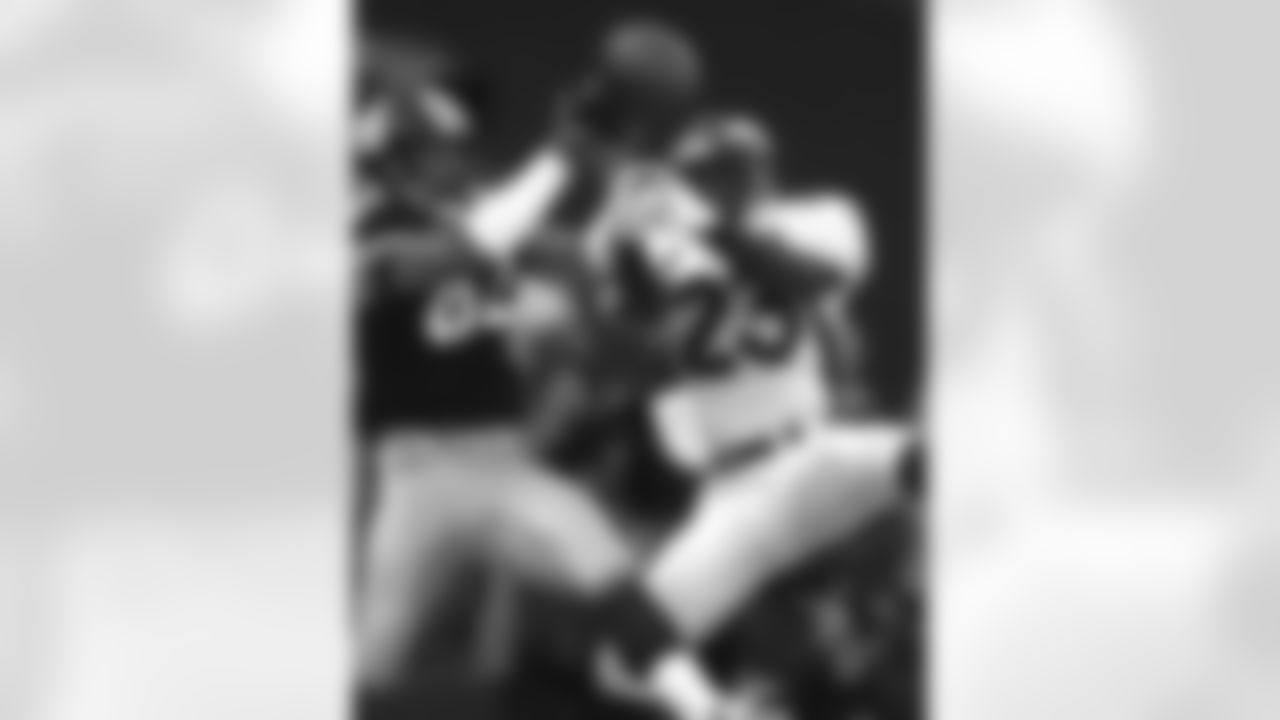 Pittsburgh: Darrien Gordon deflects a pass from Yancey Thigpen and intercepts it in the endzone. Otherwise, Gordon had a subpar day, giving up a few touchdowns and long passes against the Pittsburgh Steelers at Three Rivers Stadium in Pittsburgh, PA on January 11, 1998.