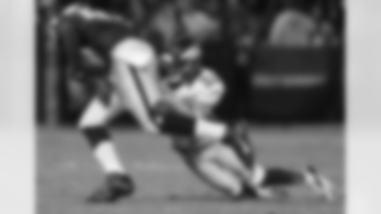 CB Tony Carter records a second-half tackle.