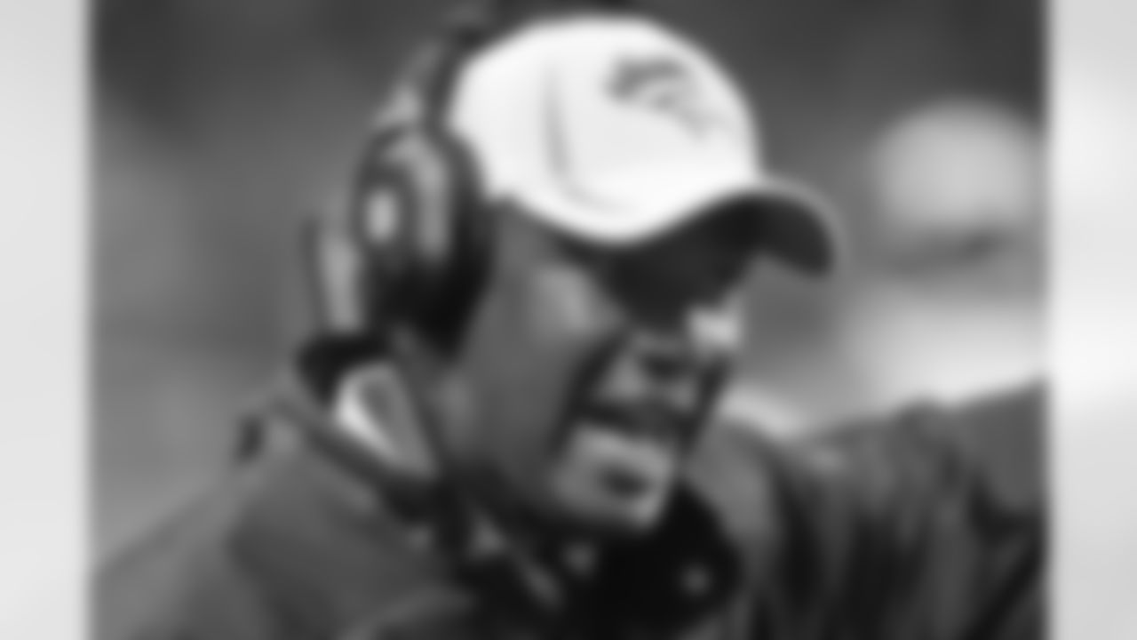 Wide Receivers Coach Tyke Tolbert
