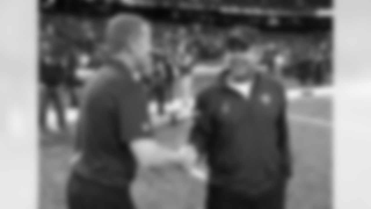 Dallas Cowboys coach Jason Garrett (left) talks with New Orleans Saints coach Sean Payton (right) before an NFL game against the New Orleans Saints at the Mercedes Benz Superdome in New Orleans, Louisiana, Sunday, October 4, 2015. The Saints defeated the Cowboys in overtime, 26-20. (James D. Smith via AP)