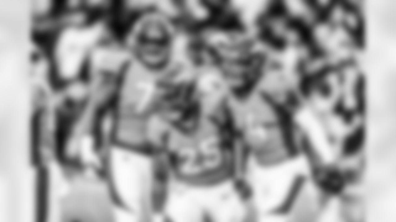 Bobby Massie, Melvin Gordon III and Courtland Sutton during the Broncos' Week 8 game against the Washington Football Team at Empower Field at Mile High in Denver, Colorado on October 31, 2021. (Photo by Gabriel Christus)