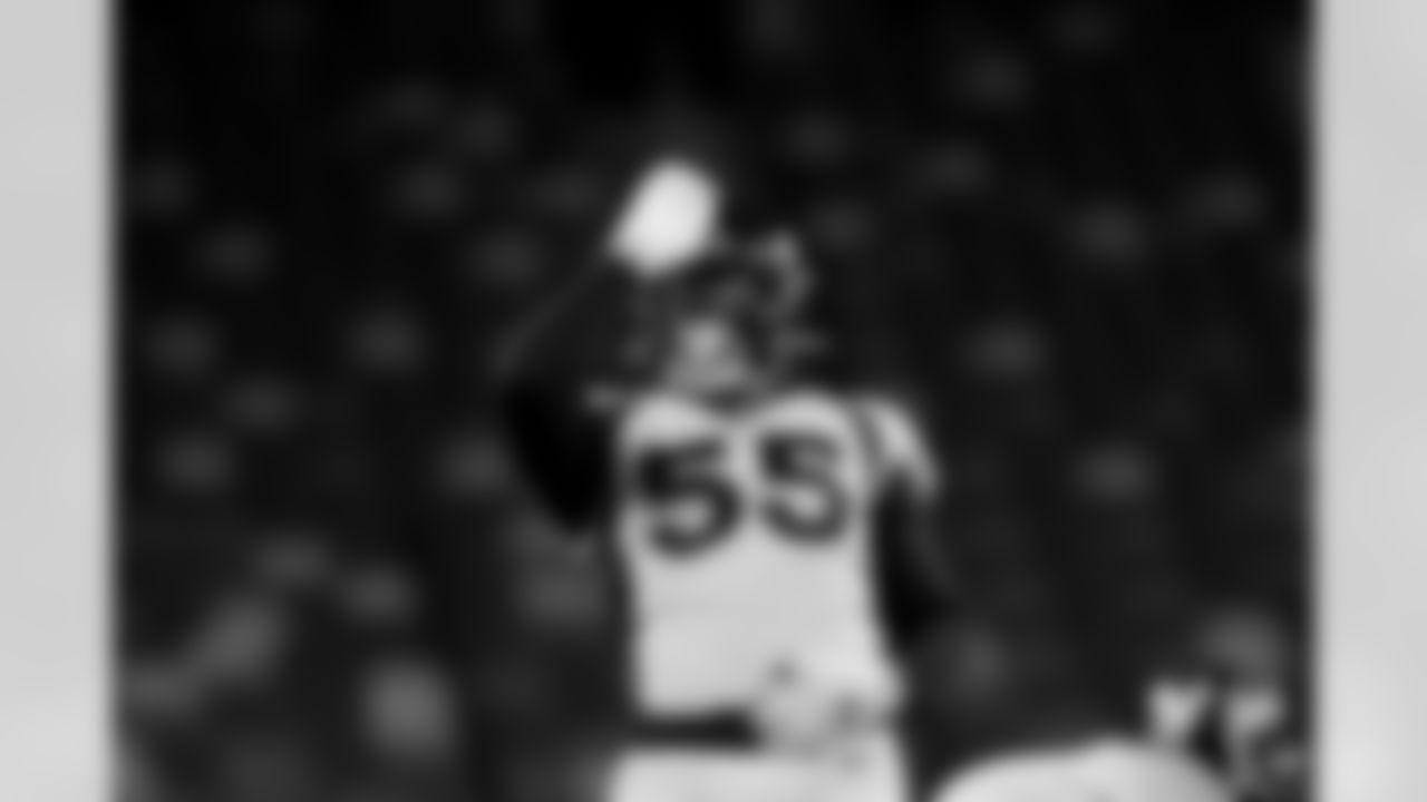 Bradley Chubb dances after recording a sack during the first half of the Broncos' Week 4 game against the New York Jets at MetLife Stadium in East Rutherford, New Jersey on October 1, 2020. (Photo by Ben Swanson)