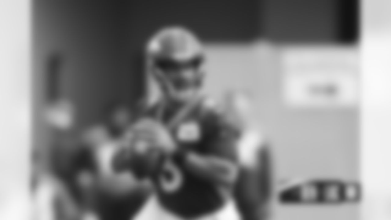 Russell Wilson during practice on Saturday, October 15, 2022 at UCHealth Training Center in Englewood, Colorado.
Photo by Gabriel Christus / Denver Broncos