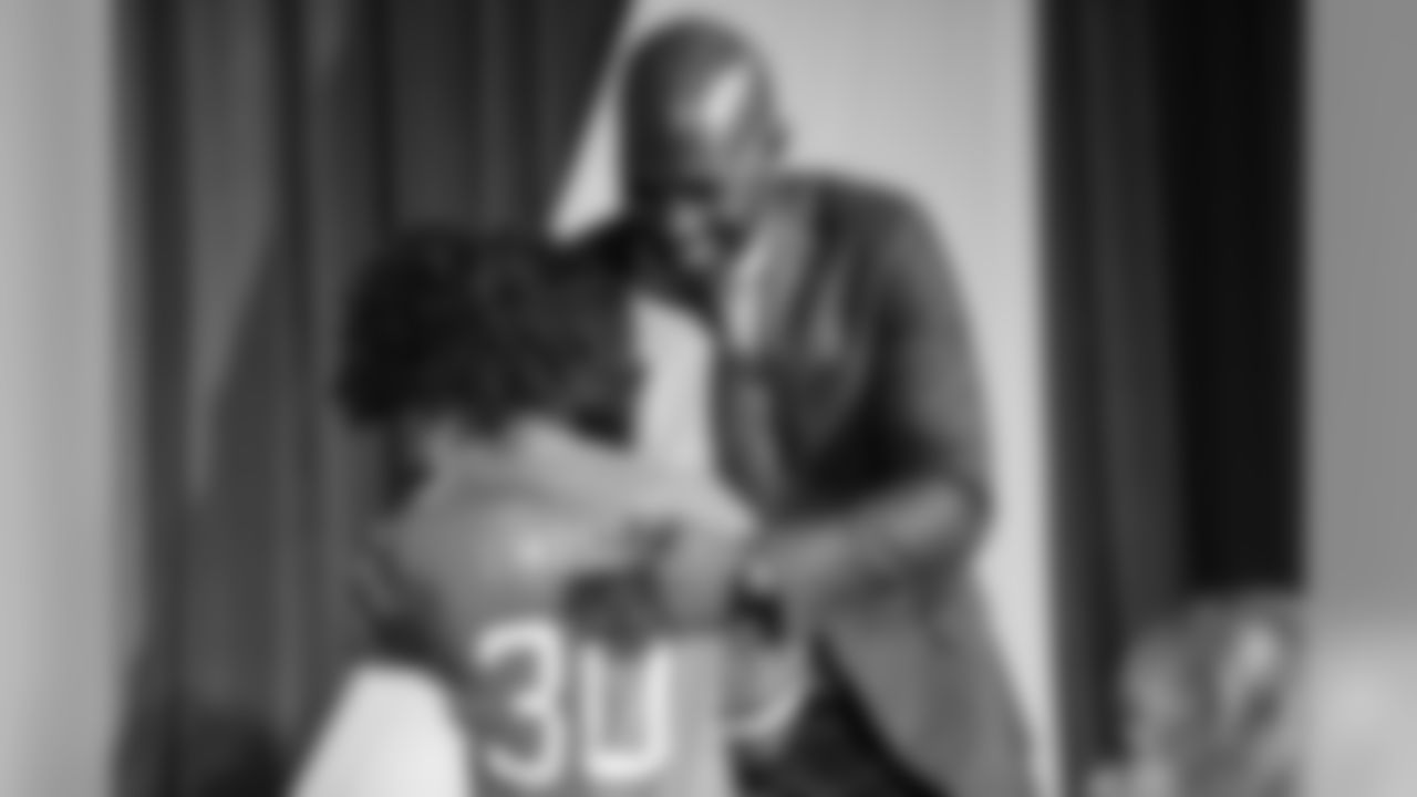 Phillip Lindsay joined forces with fellow Colorado native-turned-sports star Chauncey Billups to give the keynote speech for the Porter-Billups Leadership Academy Gala on February 8, 2020. (Photo by Jeremy Rincon/DenverBroncos.com)