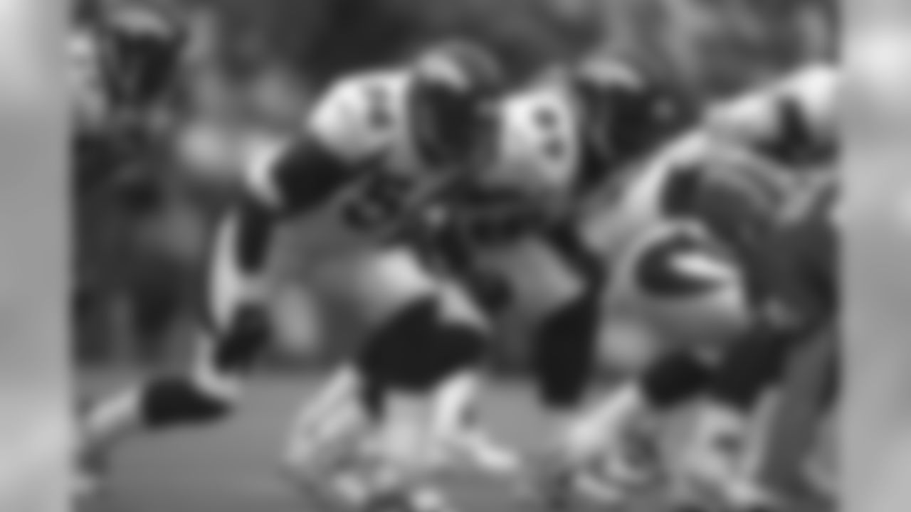Buffalo: Keith Burns and the special teams line up at scrimmage against the Buffalo Bills at Rich Stadium in Orchard Park, NY on October 26, 1997.