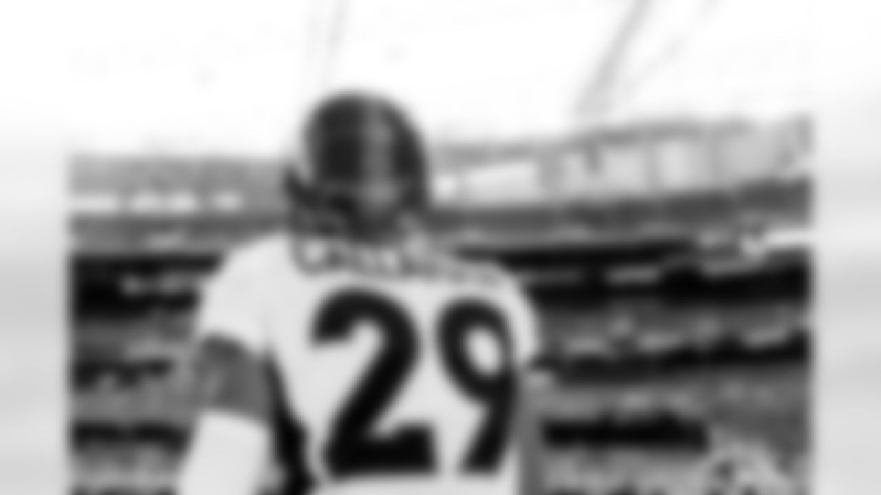 Bryce Callahan before the Broncos' preseason Week 1 game against the Minnesota Vikings at U.S. Bank Stadium in Minneapolis, Minnesota on August 14, 2021. (Photo by Gabriel Christus)