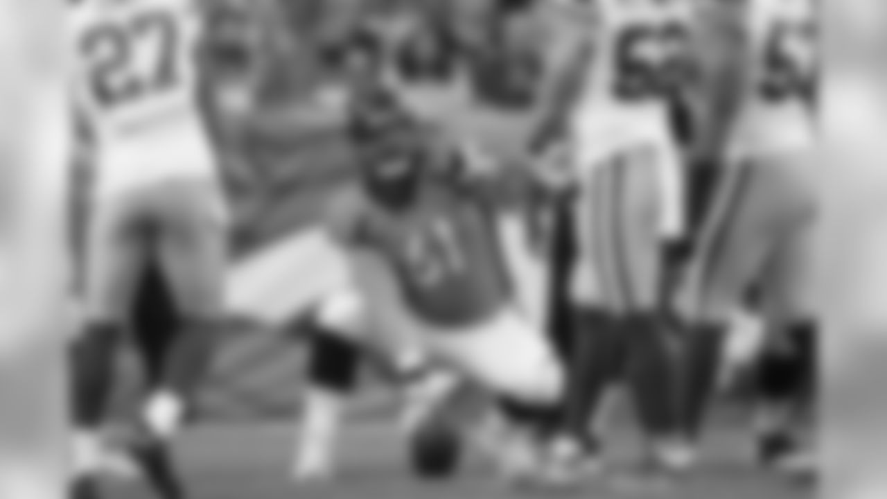 In five years with the Broncos, Matt Paradis was a key starter at center. He started all 57 games that he played with the Broncos and helped the team win Super Bowl 50.
Photo by Gabriel Christus