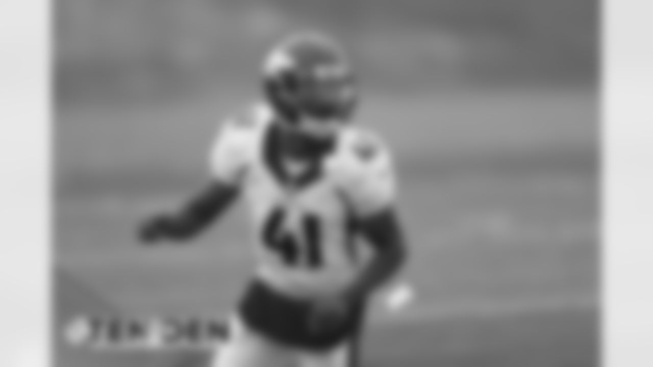 De'Vante Bausby during practice at UCHealth Training Center in Centennial, CO, September 09, 2020.
Photo by Gabriel Christus