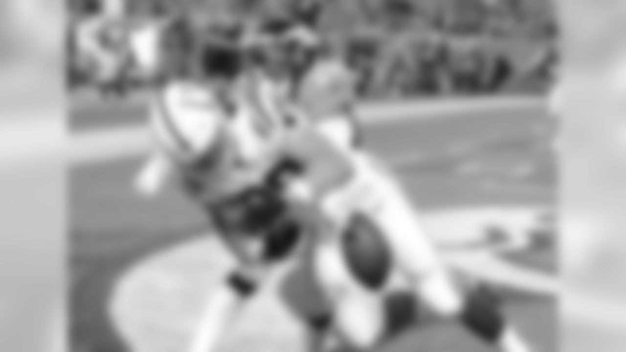 CB Chris Harris Jr. and Colts TE Coby Fleener
