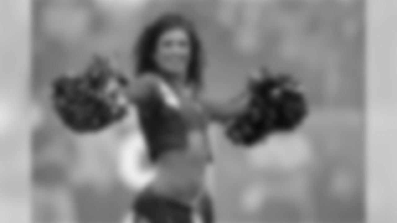 Denver Broncos, DBC, Cheerleaders Gioia