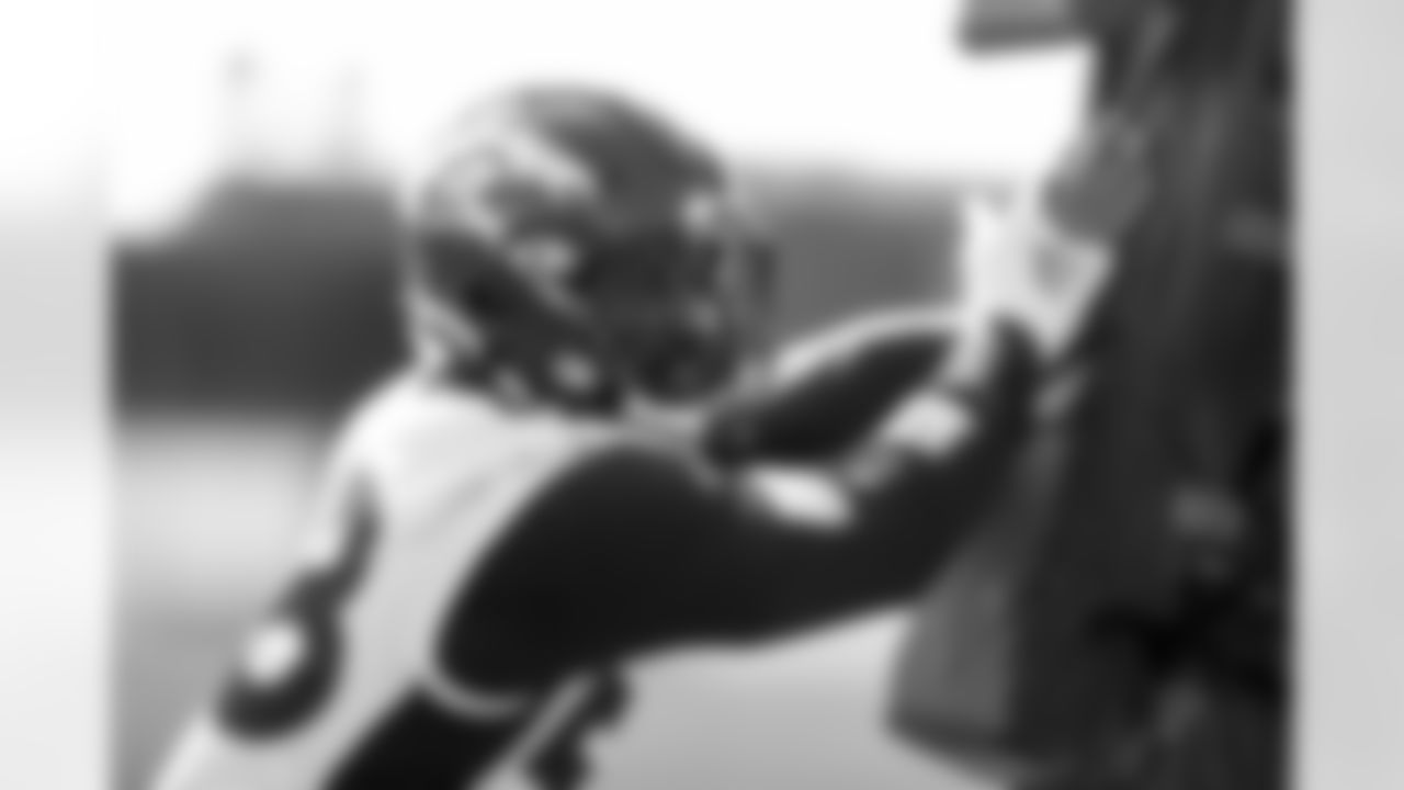 Von Miller during the seventh day of OTA practices at UCHealth Training Center on June 7, 2021. (Photo by Ben Swanson)