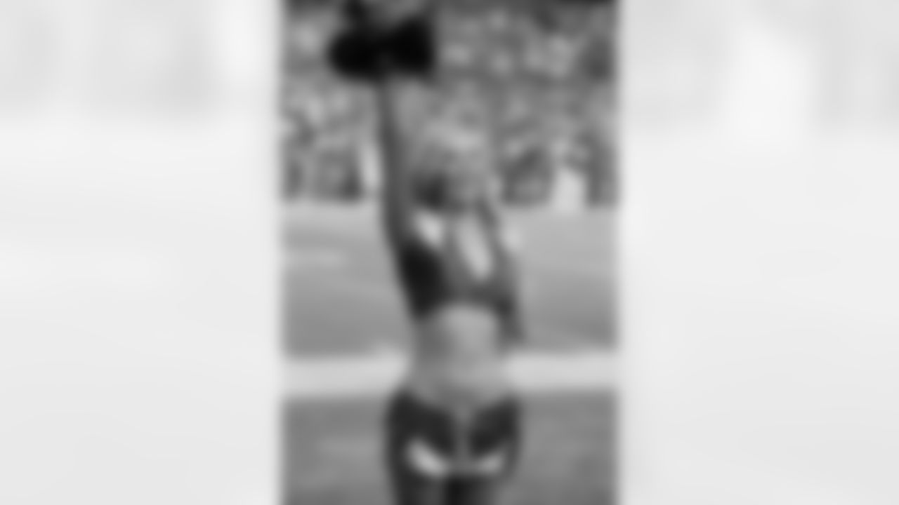 The Denver Broncos Cheerleaders during the Broncos' Week 3 game against the San Francisco 49ers at Empower Field at Mile High in Denver, Colorado on September 25, 2022.