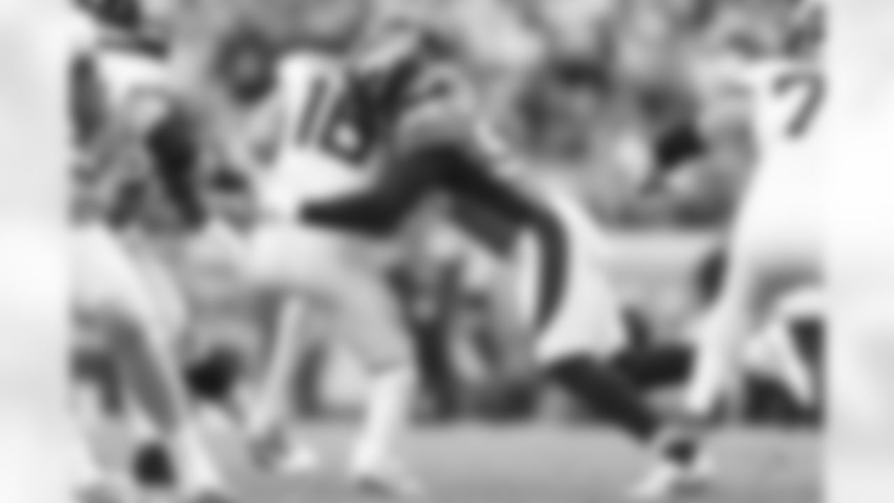 Denver Broncos linebacker Von Miller (58) sacks Jacksonville Jaguars quarterback Trevor Lawrence (16) during the NFL Game against the Jacksonville Jaguars on Sunday, September 19, 2021 at TIAA Bank Field in Jacksonville, Florida.
Photo by Gabriel Christus