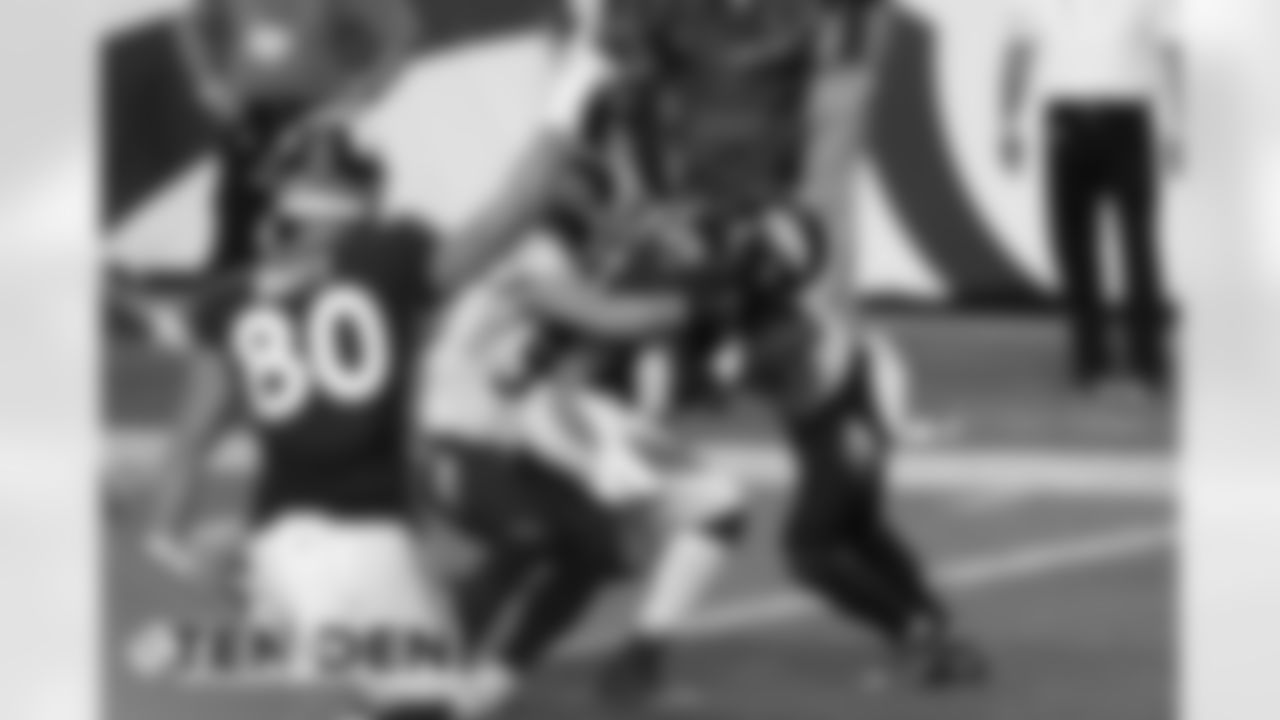 Melvin Gordon III in action during the Broncos' Week 1 game against the Tennessee Titans at Empower Field at Mile High in Denver, Colorado, on September 14, 2020. (Photo by Gabriel Christus)