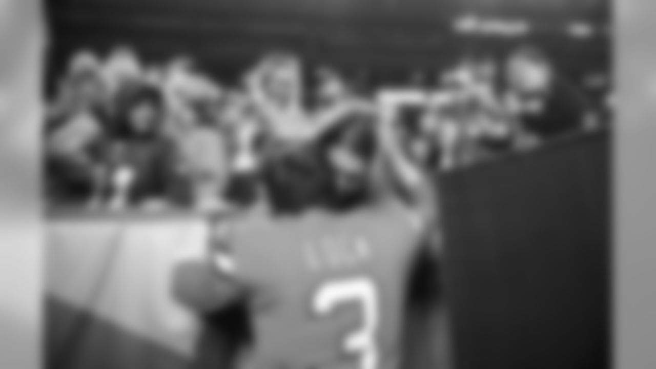 Drew Lock gets a hug from his mother after the Broncos' Week 16 game against the Detroit Lions at Empower Field at Mile High on December 22, 2019. (Photo by Jeremy Rincon)