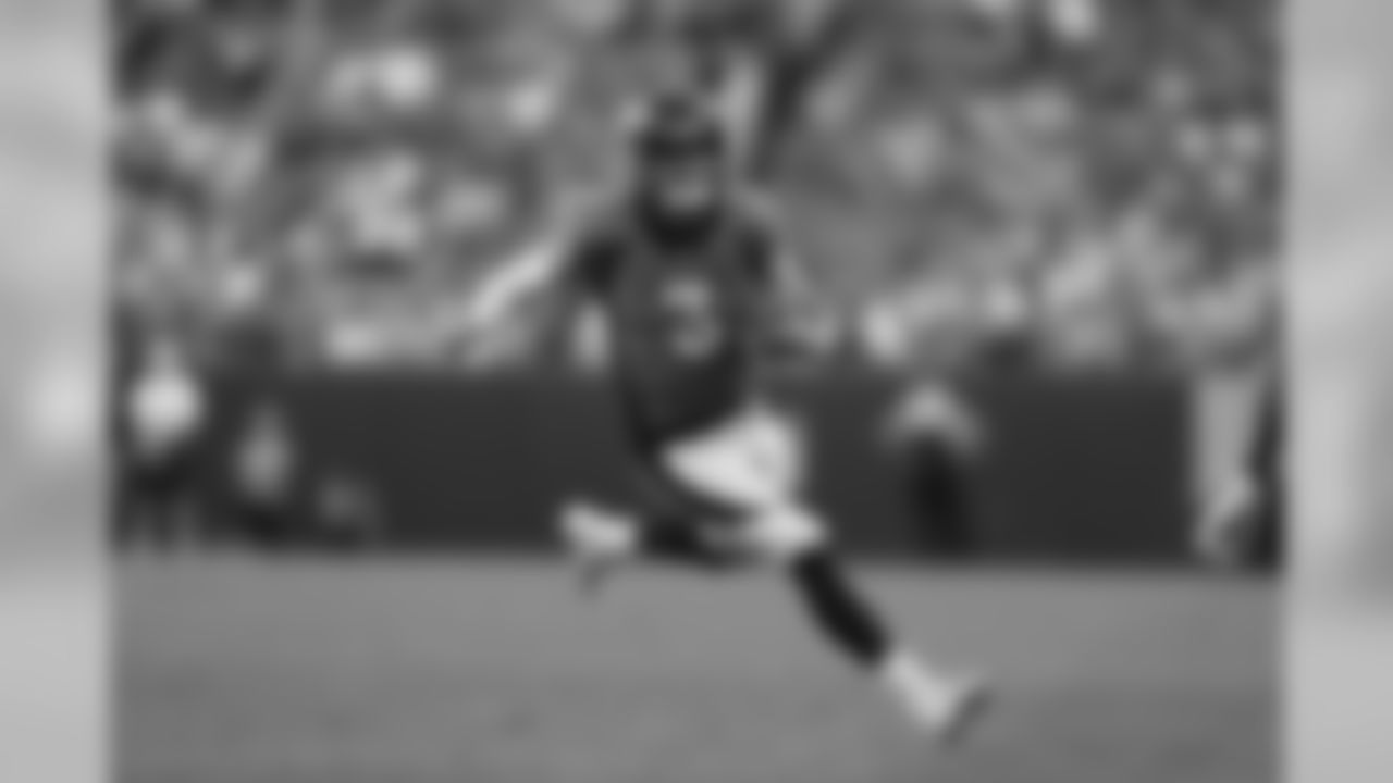Though he made progress during his preseason games, Lock injured his thumb against the San Francisco 49ers and was placed on injured reserve to start the season.
Photo by Gabriel Christus