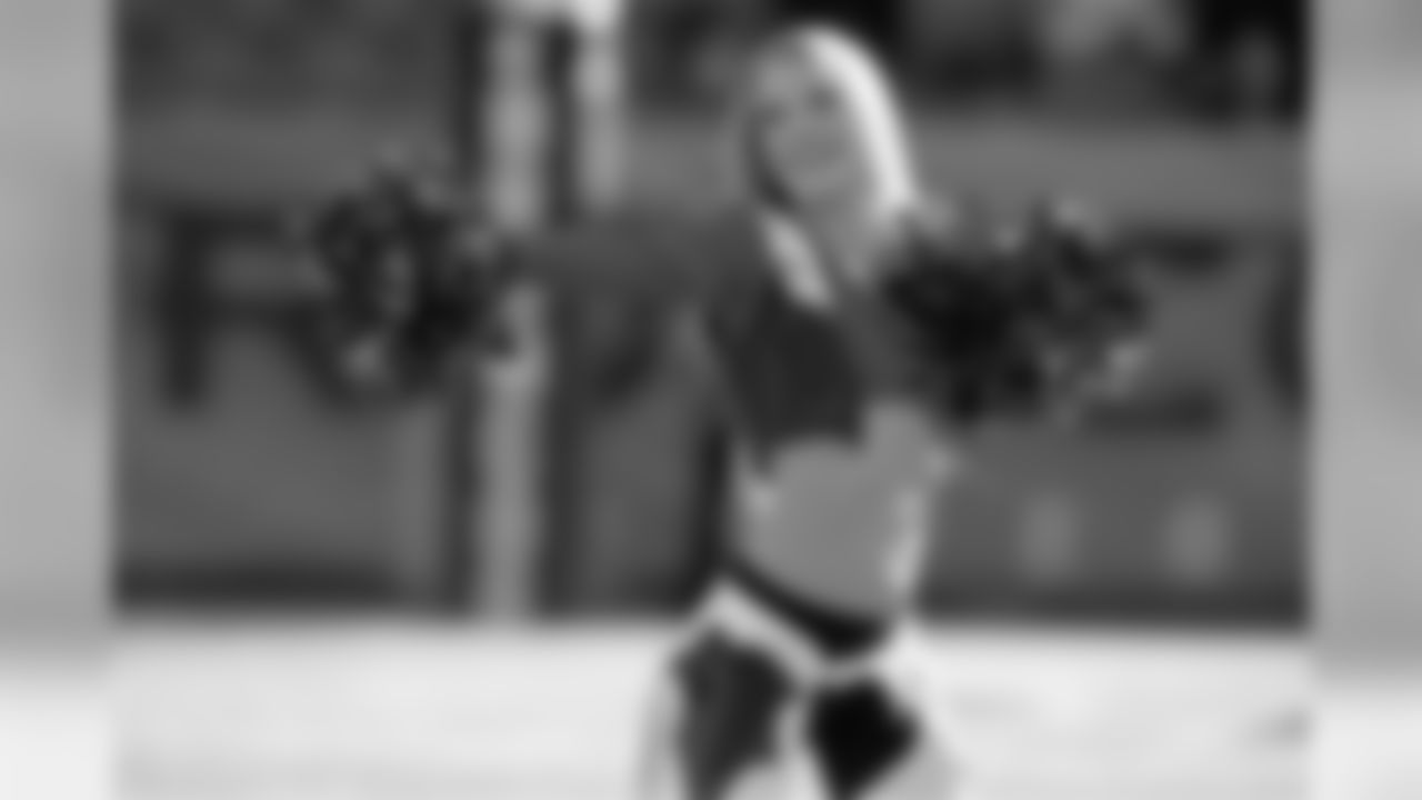 171210, Denver Broncos, NYJ, DBC, Cheerleaders Morgan
