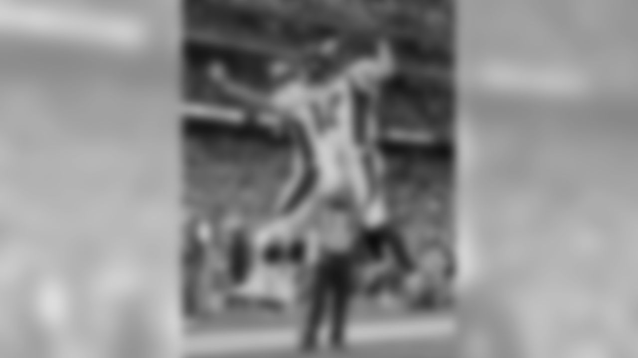 Manning put the Broncos ahead for good in the team's historic comeback win at San Diego on Monday Night Football in Week 6 with a 21-yard pass to Stokley.