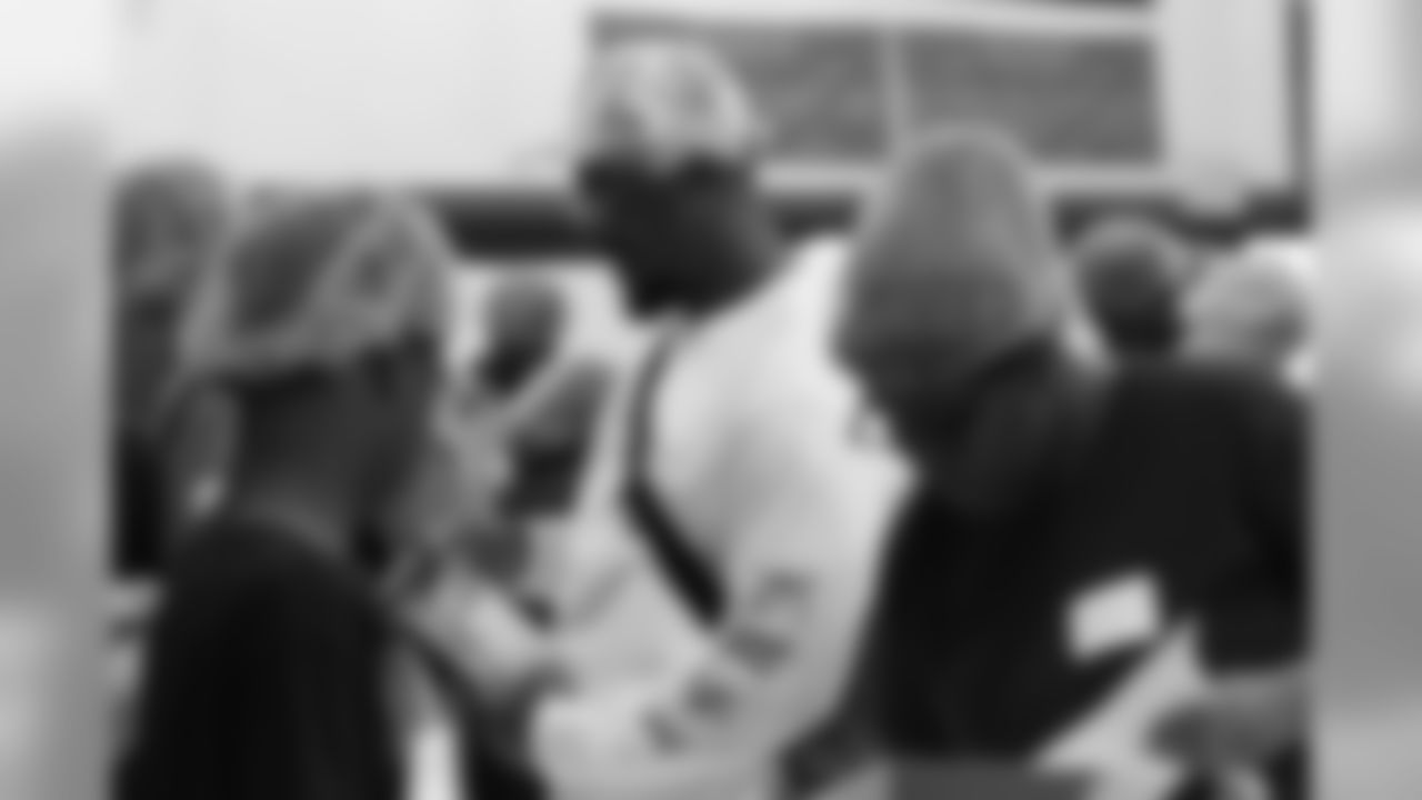 Von Miller during a meal-packaging event with Feeding Children Everywhere at the Denver Broncos Boys & Girls Club on May 14, 2019, with volunteers from the Broncos, the Denver Police Department and the club.