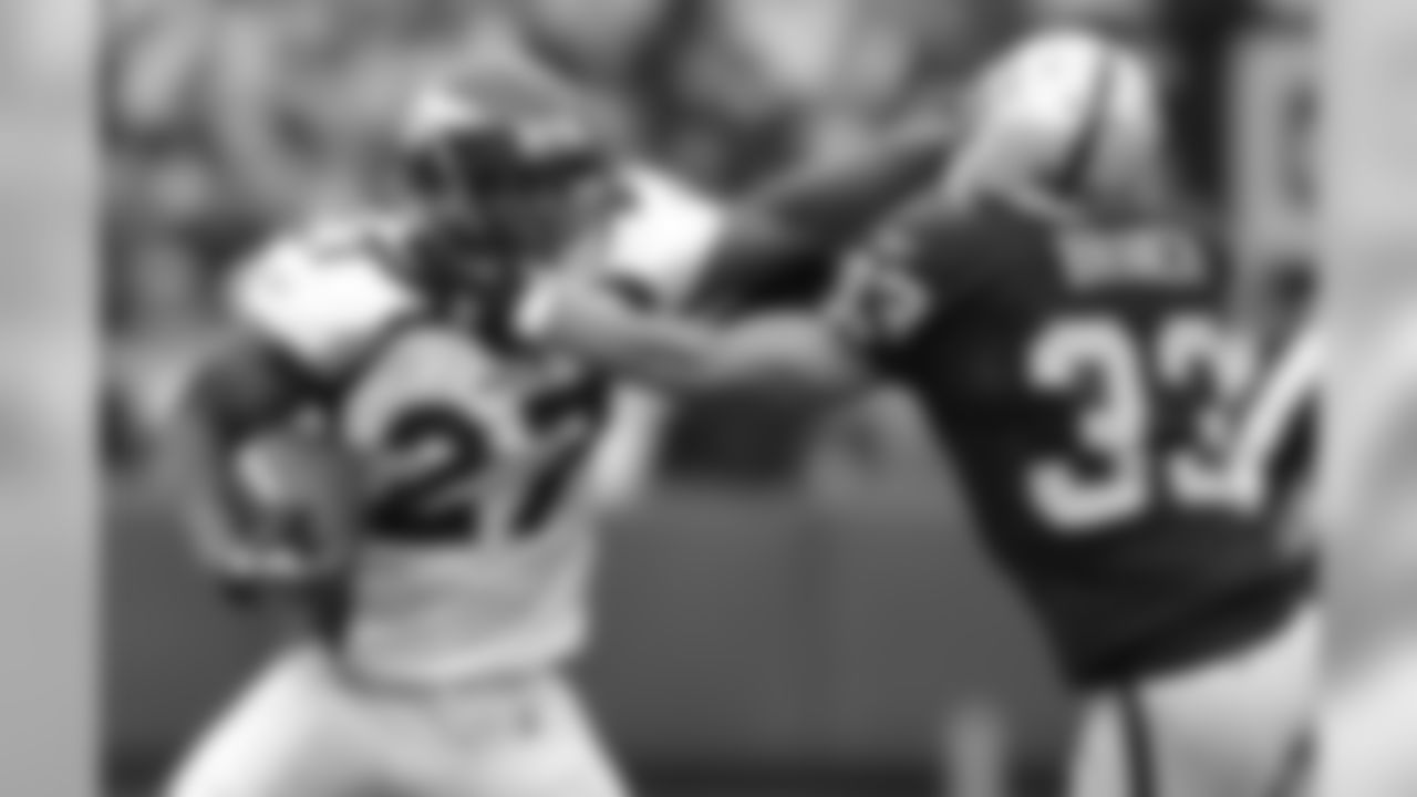 Dec. 19, 2010: Raiders 39, Broncos 23
