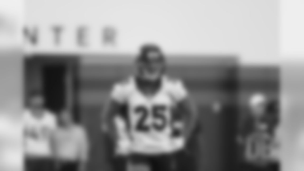 Chris Harris Jr. during the first practice of mandatory minicamp on June 4, 2019.