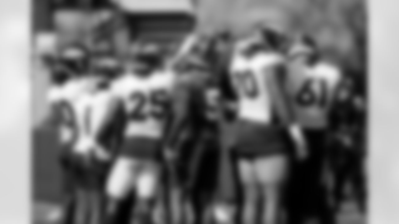 Jerry Jeudy, KJ Hamler, Teddy Bridgewater, Melvin Gordon III, Bobby Massie, Graham Glasgow and the offense huddle up during practice at UCHealth Training Center on September 6, 2021. (Photo by Ben Swanson)