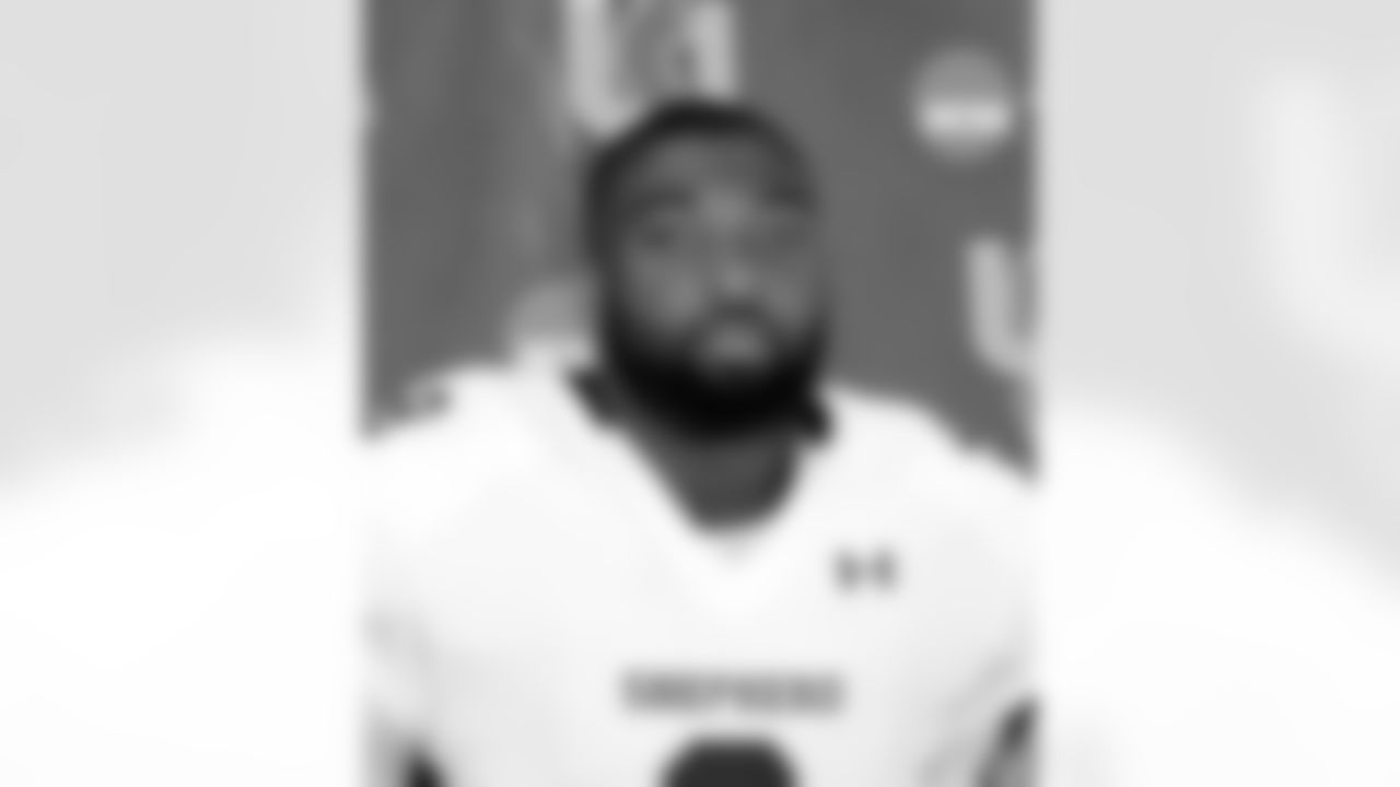 DE Shaneil Jenkins, Shepherd