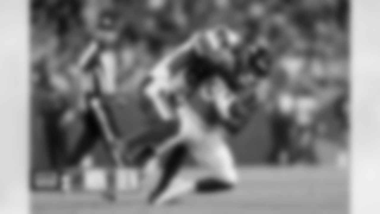 Devine Ozigbo during the Broncos' preseason Week 3 game against the Minnesota Vikings at Empower Field at Mile High in Denver, Colorado on August 27, 2022. (Photo by Gabriel Christus)