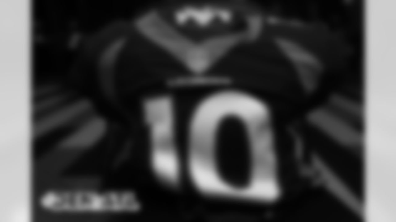 Jerry Jeudy's jersey in the locker room before the Broncos' Week 9 game against the Atlanta Falcons at Mercedes-Benz Stadium in Atlanta, Georgia. (Photo by Gabriel Christus)