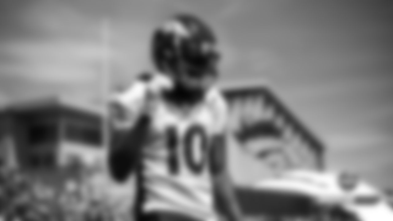 Emmanuel Sanders during practice on Day 7 of training camp on July 25, 2019.