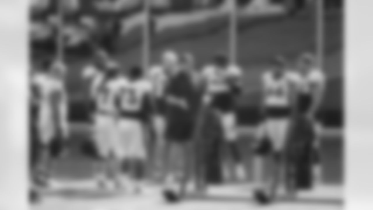 Zach Strief talks with Cam Fleming, Quinn Meinerz, Quinn Bailey, Isaiah Prince, Henry Byrd, Mike McGlinchey and others during a training camp practice at Centura Health Training Center on July 31, 2023 in Englewood, Colorado. Photo by Ben Swanson / Denver Broncos