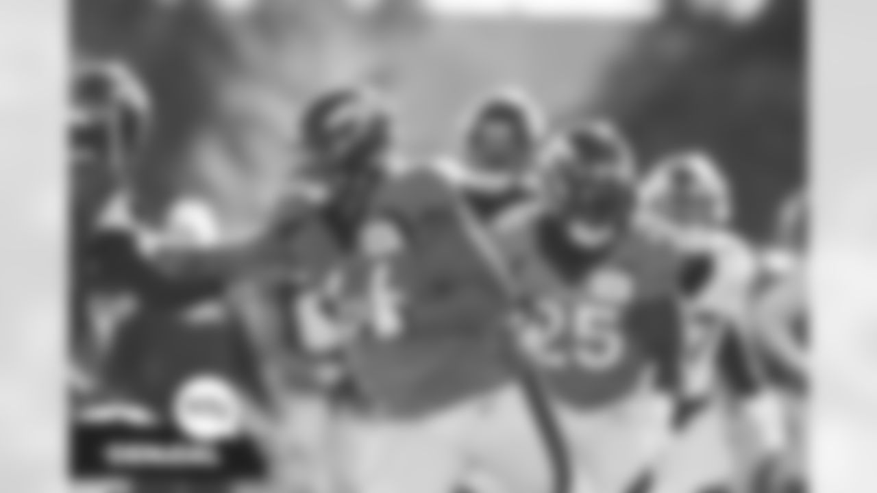 Dalton Risner and Melvin Gordon III during practice on Thursday, November 4, 2021 at UCHealth Training Center in Englewood, Colorado.
Photo by Gabriel Christus