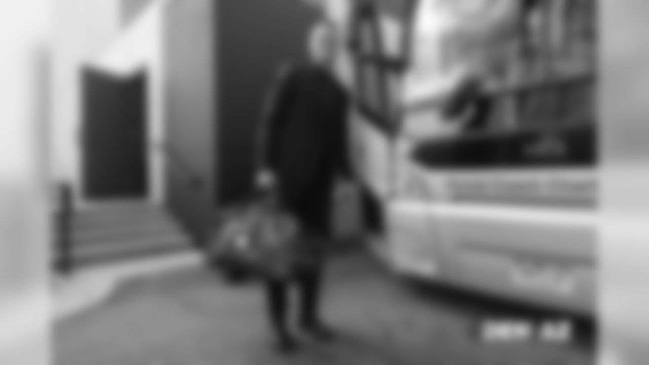 River Cracraft walks to the buses during the team's travel for their Week 7 game against the Arizona Cardinals on October 17, 2018.