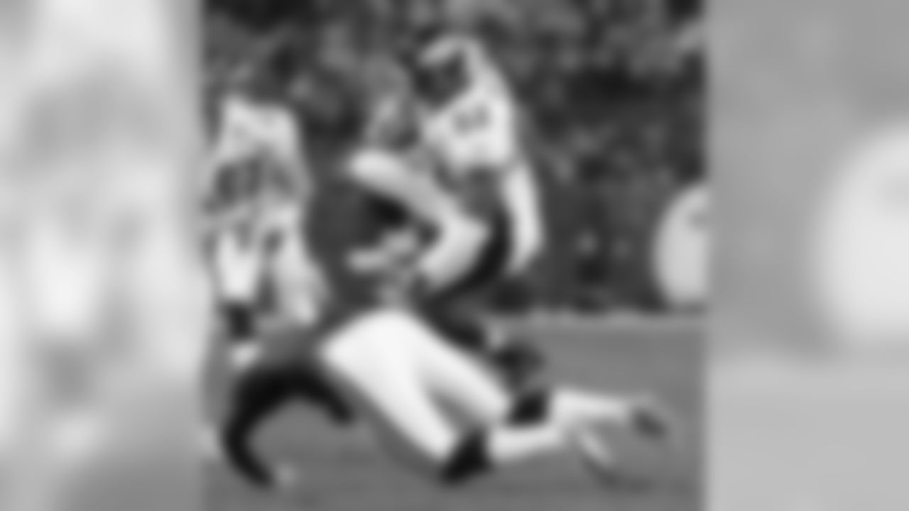 Dec. 25, 2004: Broncos 37, Titans 16
