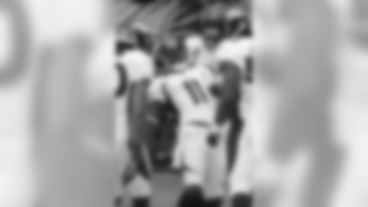 Trindon Holliday opened the second half with a 105-yard kick return touchdown at Cincinnati.