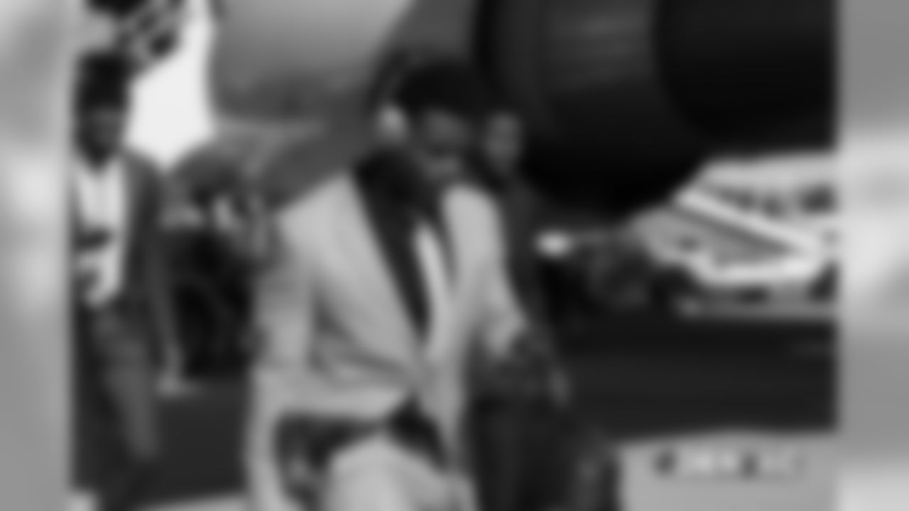 Shamarko Thomas on the tarmac at Signature Flight Support in Denver, Colorado, October 27, 2018.
Photo by Gabriel Christus