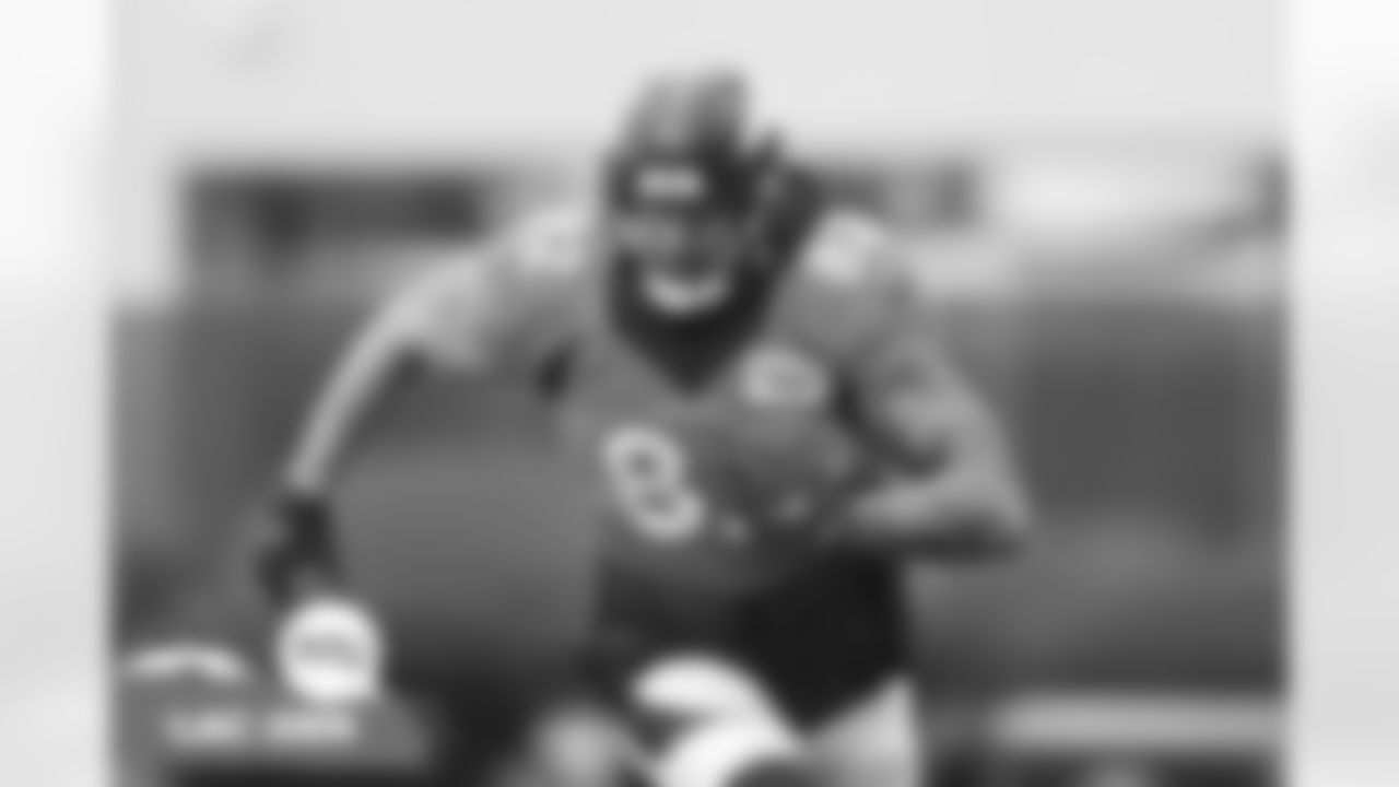 Eric Saubert during practice on Wednesday, November 24, 2021 at UCHealth Training Center in Englewood, Colorado.
Gabriel Christus