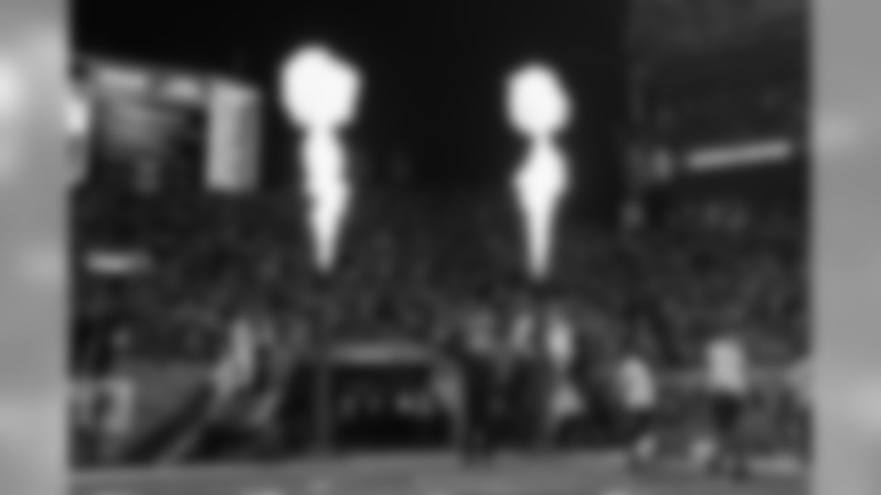 Ring of Fame former tackle Gary Zimmerman during the Ring of Fame recognition show at halftime during the game against the Kansas City Chiefs at Broncos Stadium at Mile High on October 1, 2018.