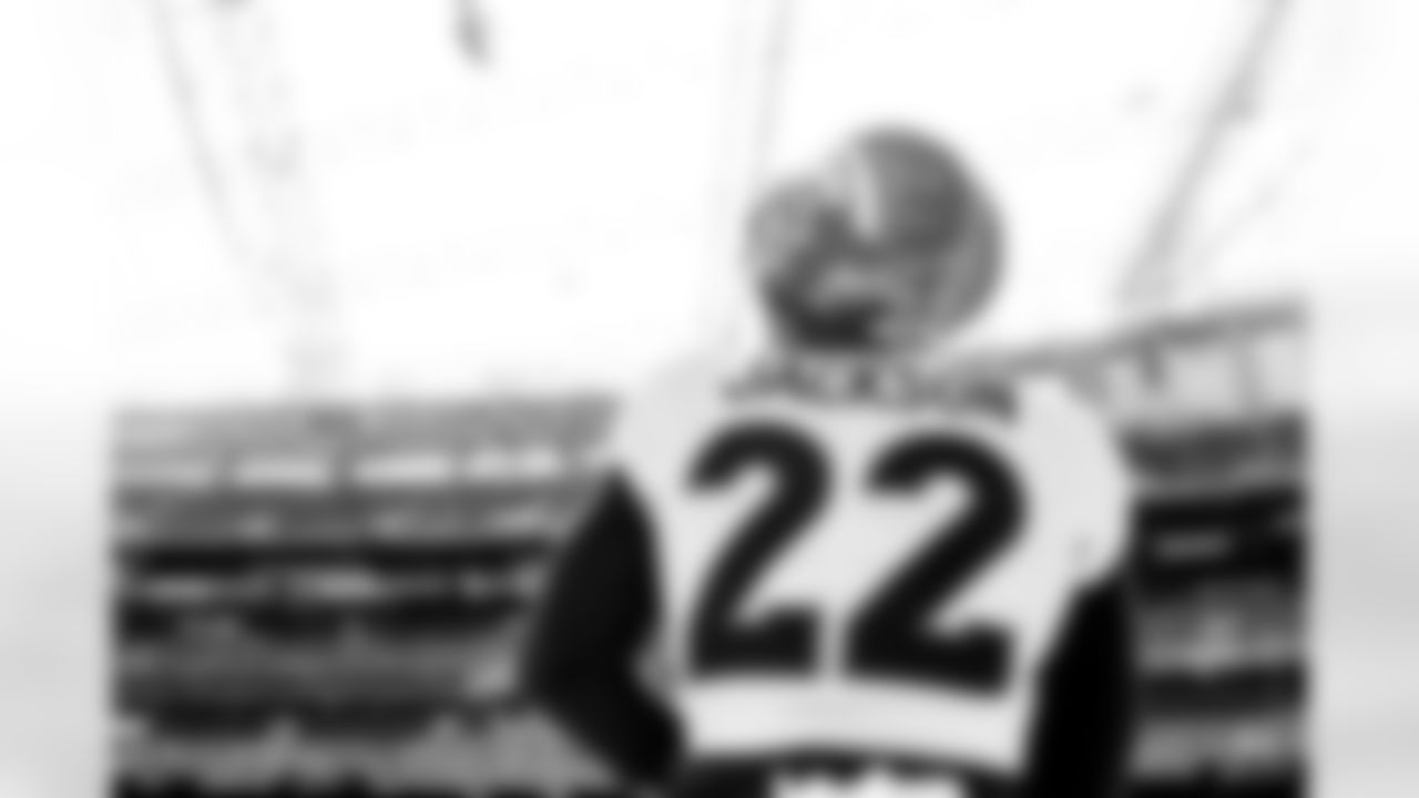 Kareem Jackson before the Broncos' preseason Week 1 game against the Minnesota Vikings at U.S. Bank Stadium in Minneapolis, Minnesota on August 14, 2021. (Photo by Gabriel Christus)
