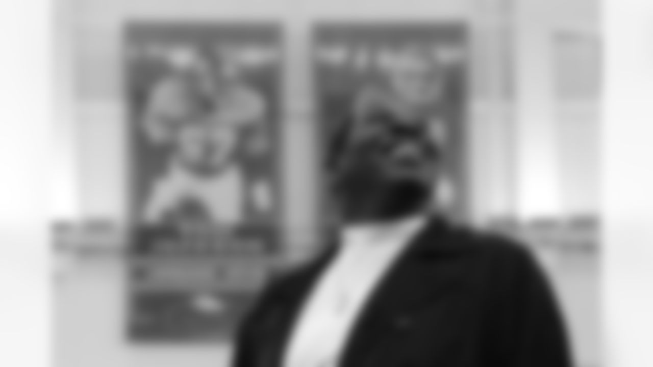 Ring of Fame former linebacker Tom Jackson looks up at banners of other Ring of Famers after a walkthrough practice in Pat Bowlen Fieldhouse as part of Ring of Fame weekend on November 18, 2017. (Ben Swanson)