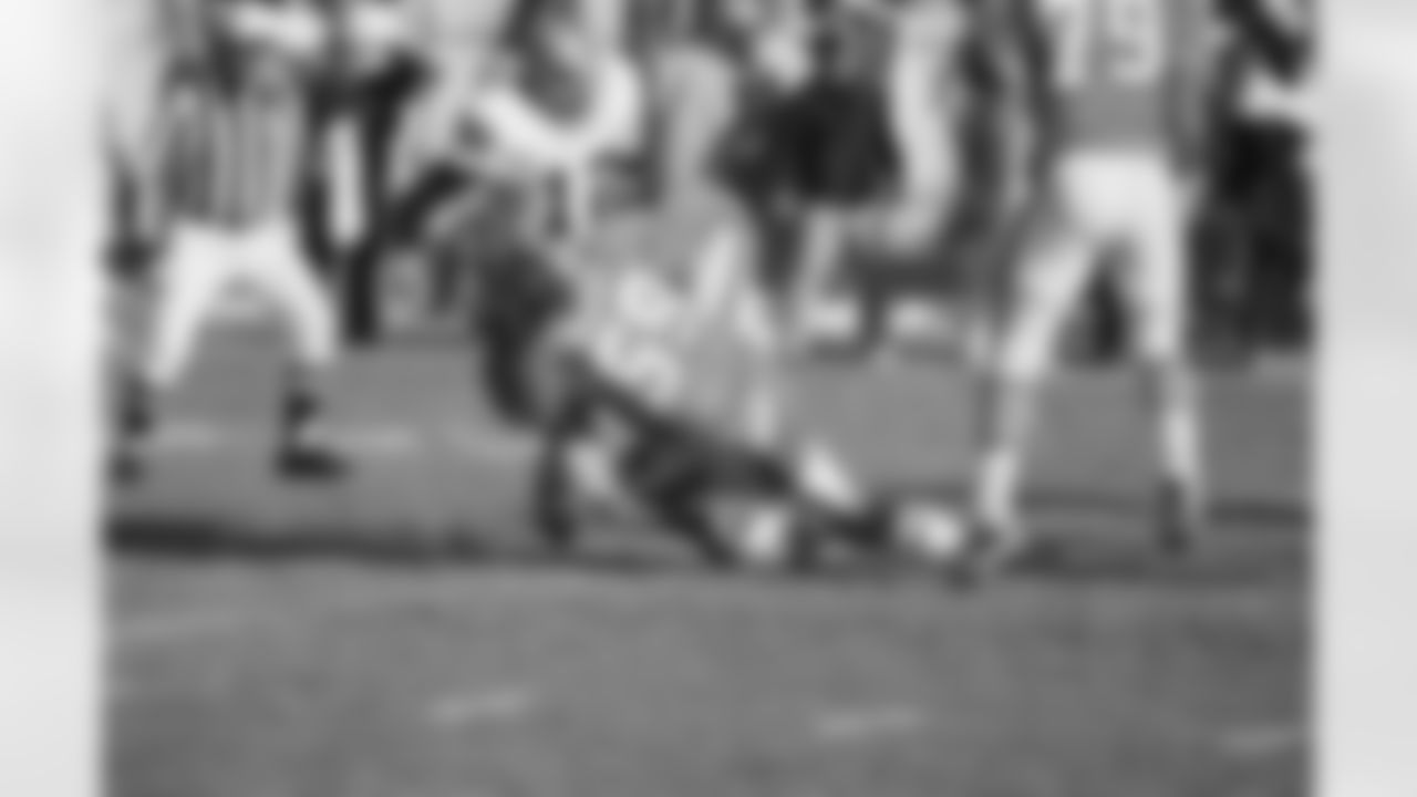 Joe Rizzo hits Raiders quarterback Ken Stabler during the Broncos' 20-17 win in the 1977 AFC Championship.