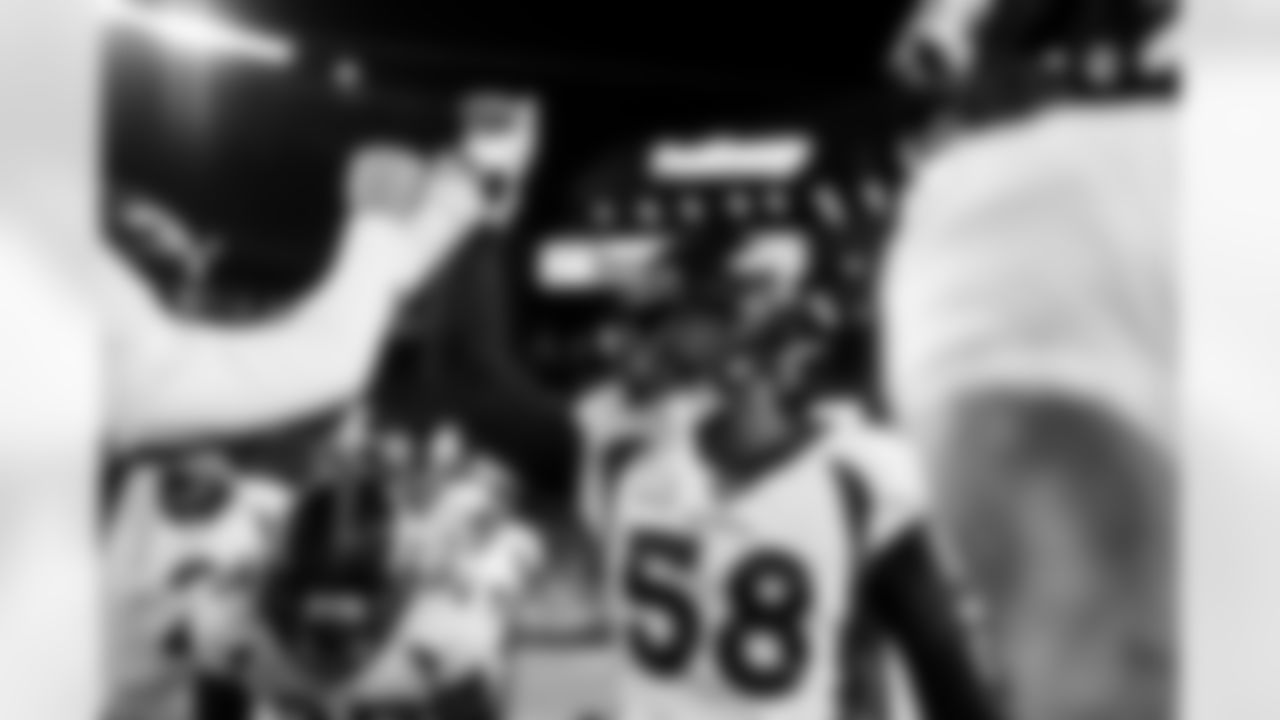 Von Miller before the Broncos' Week 7 game against the Cleveland Browns at FirstEnergy Stadium in Cleveland, Ohio on October 21, 2021. (Photo by Gabriel Christus)