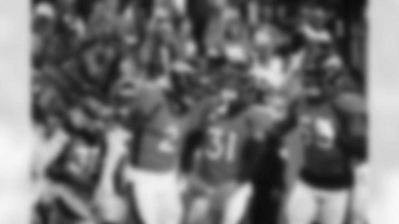 Denver Broncos cornerback Pat Surtain II (2) celebrates with safety Justin Simmons (31) and linebacker Jonathon Cooper (53) after an interception during the NFL game against the Los Angeles Chargers on Sunday, November 28, 2021 at Empower Field at Mile High in Denver, Colorado.
Gabriel Christus