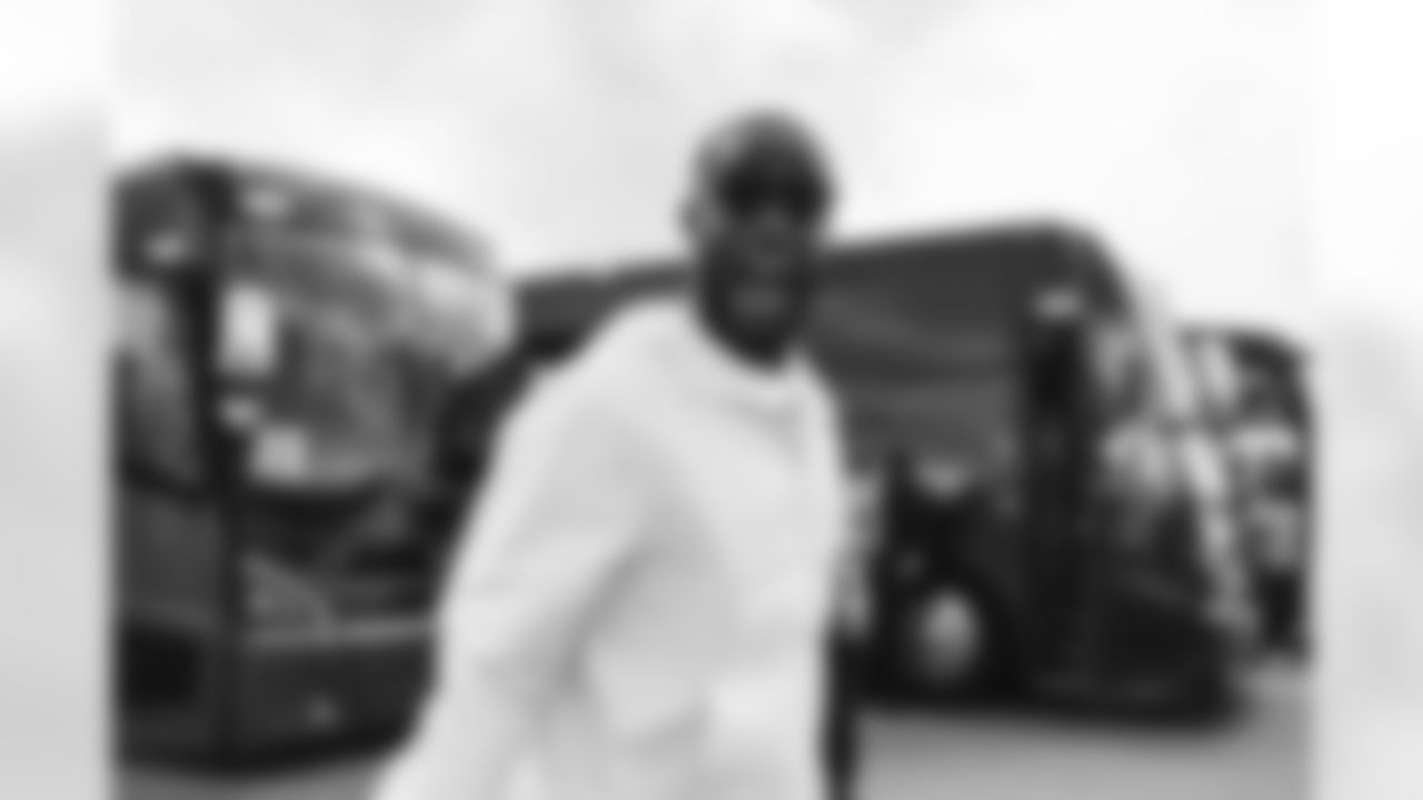 Kareem Jackson on the tarmac at Denver International Airport on October 1, 2022 during the team's travel to Las Vegas for a Week 4 game against the Raiders. (Photo by Ben Swanson)