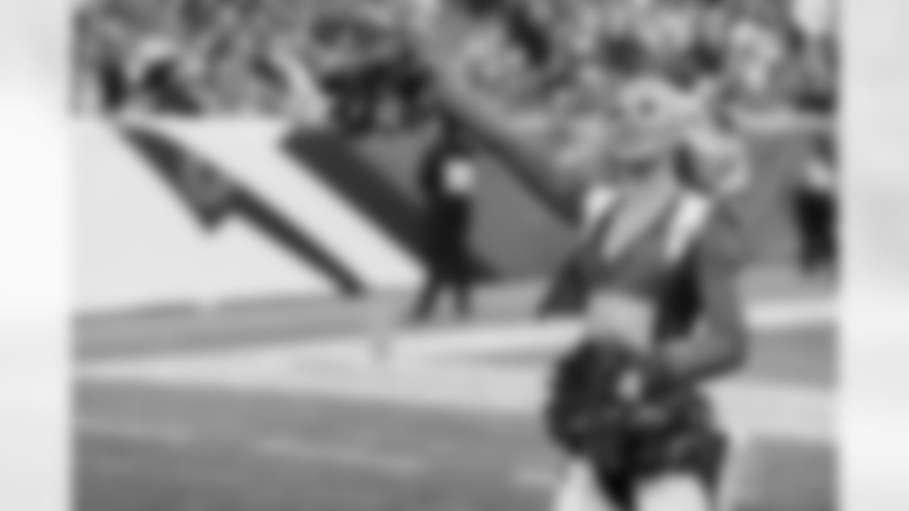 The Denver Broncos Cheerleaders perform during the Broncos' Week 5 game against the Indianapolis Colts in Denver, Colorado on October 6, 2022.