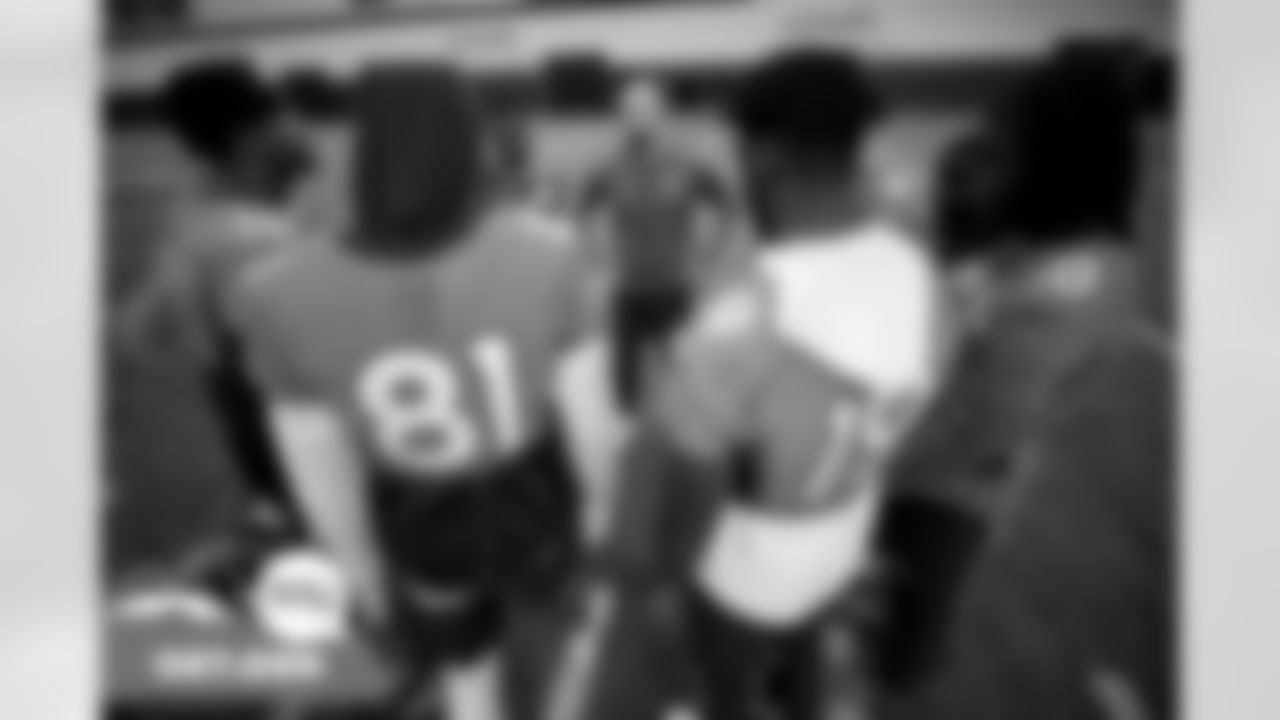 Wide Receivers Coach Zach Azzanni speaks with the wide receivers, including Courtland Sutton, Tim Patrick, Kendall Hinton, Seth Williams, Jerry Jeudy and De'Mornay Pierson-El after practice at UCHealth Training Center in Englewood, Colorado on December 10, 2021. (Photo by Ben Swanson)
