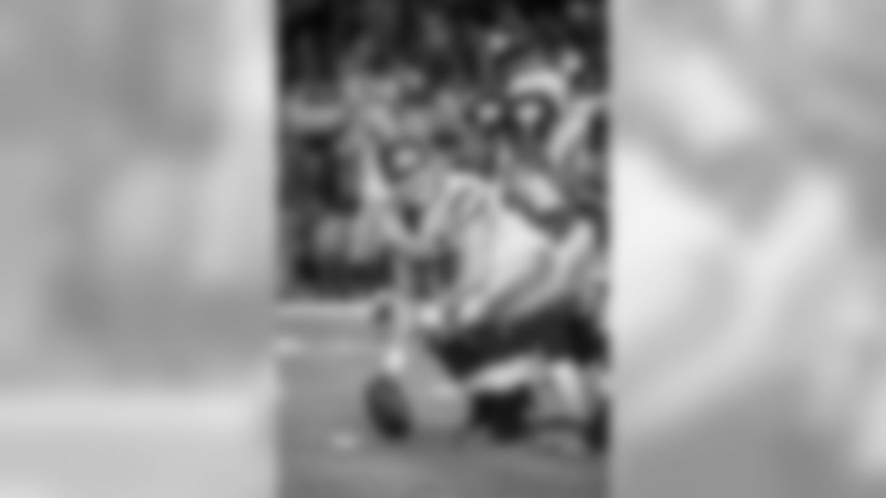 Former Giants center J.D. Walton, street free agent