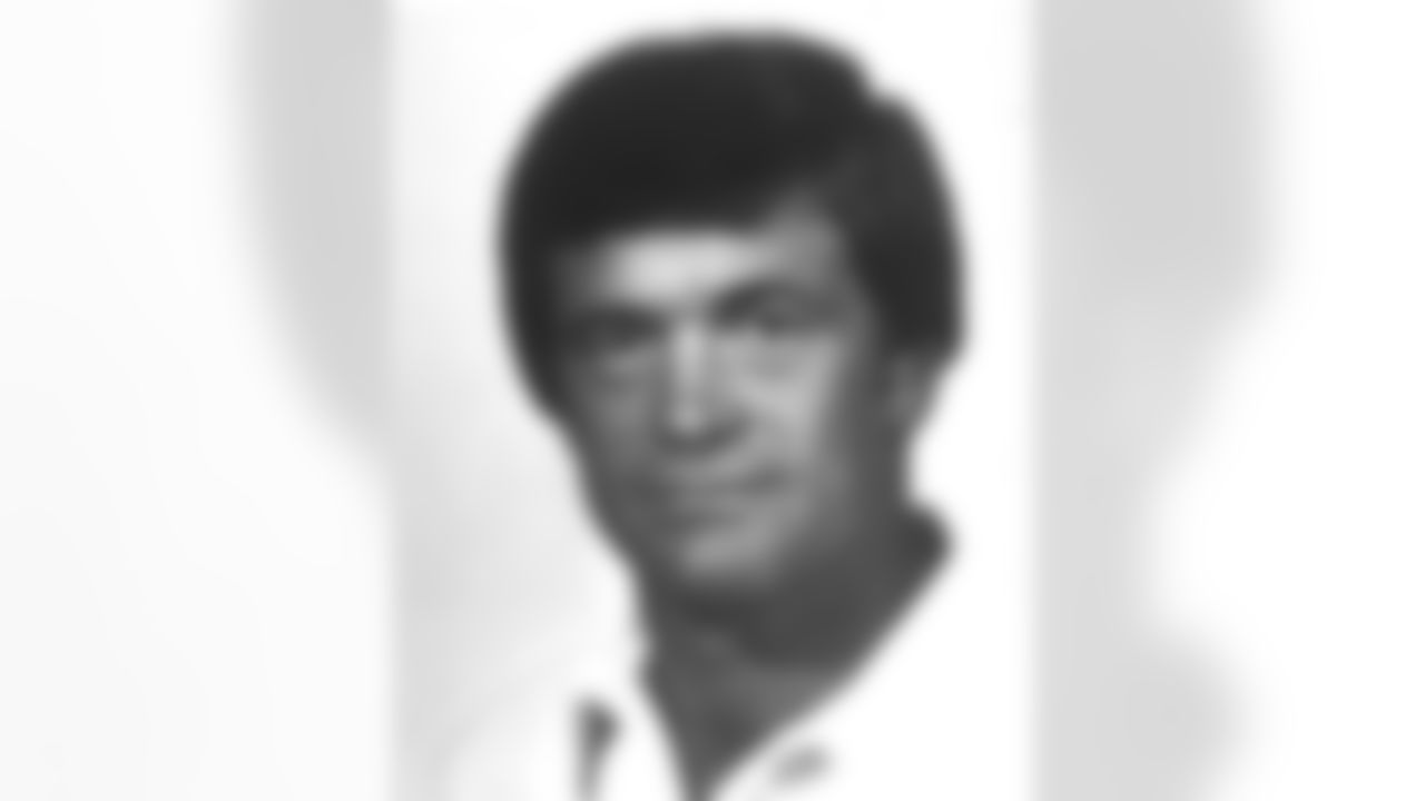 A head shot of head coach Dan Reeves.